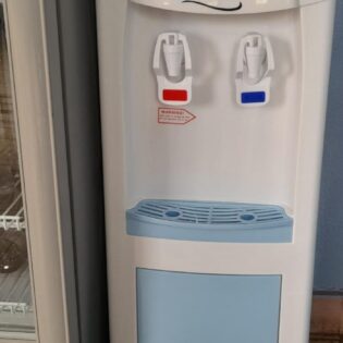 Freestanding Water Dispenser - Image 2